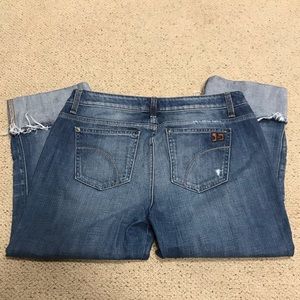 Joe’s Jeans Cropped distressed Jeans sz 32
